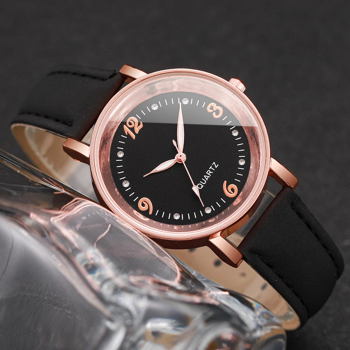 🕰️ Classic Dial Leather Watch – Effortless Time, Everyday Style 🕰️