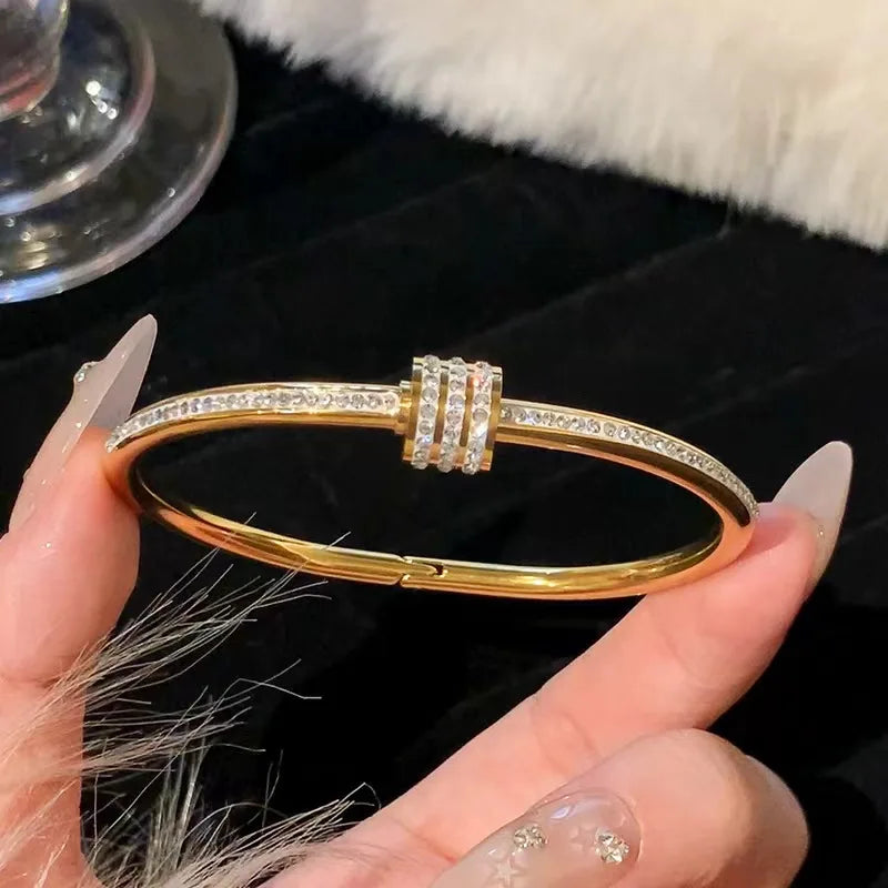 ✨ Golden Grace – Sparkling Rhinestone Stainless Steel Bangle ✨