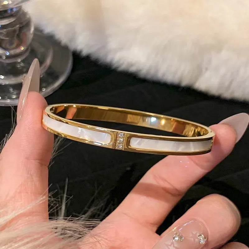 ✨ Golden Grace – Sparkling Rhinestone Stainless Steel Bangle ✨