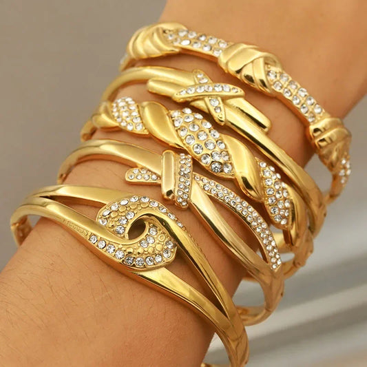 EternaKnot Bangle | Crystal Knot of Eternal Elegance