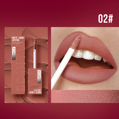 Brillo de labios VelvetMist: donde el color se fusiona con la confianza 