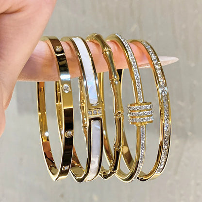 ✨ Eternal Gleam – Titanium Steel Gold Bracelet ✨