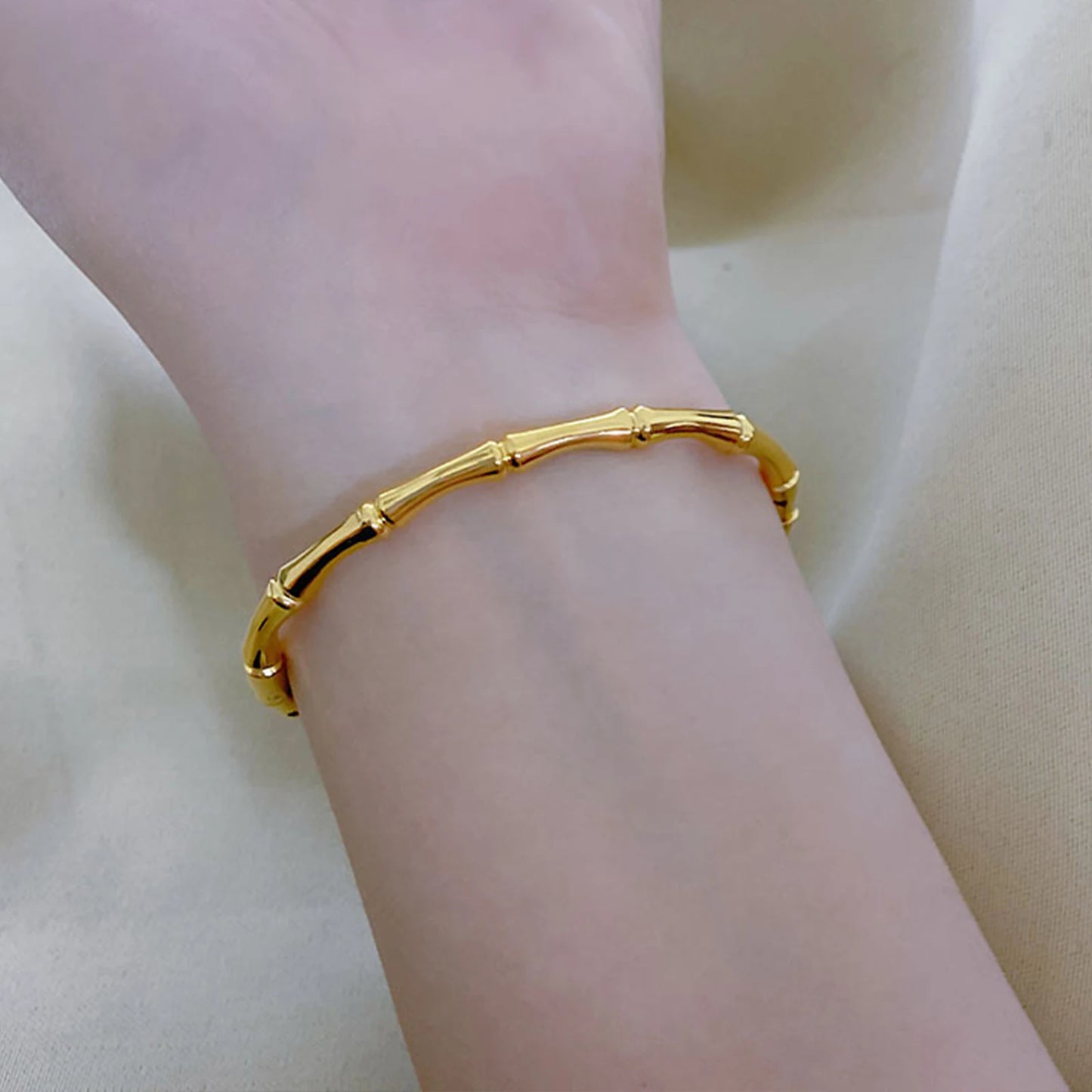 ✨ Eternal Gleam – Titanium Steel Gold Bracelet ✨