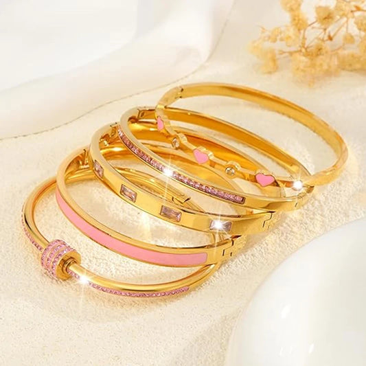 💖 LoveLayers – Stackable Gold Heart Bangle Set 💖
