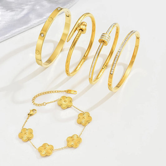 🍀 CloverGlow – Lucky Four-Leaf Gold Nail Bracelet 🍀