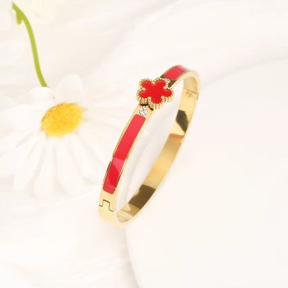 ✨ New Classic Clover Bangle – Timeless Shine, Everyday Charm ✨