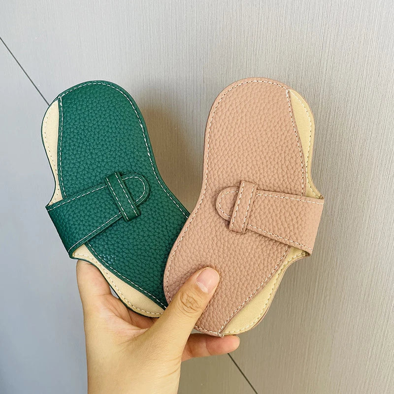 VelvetShield™ – Soft Leather Glasses Case for Everyday Elegance