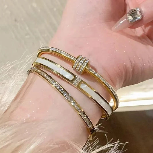 ✨ Golden Grace – Sparkling Rhinestone Stainless Steel Bangle ✨