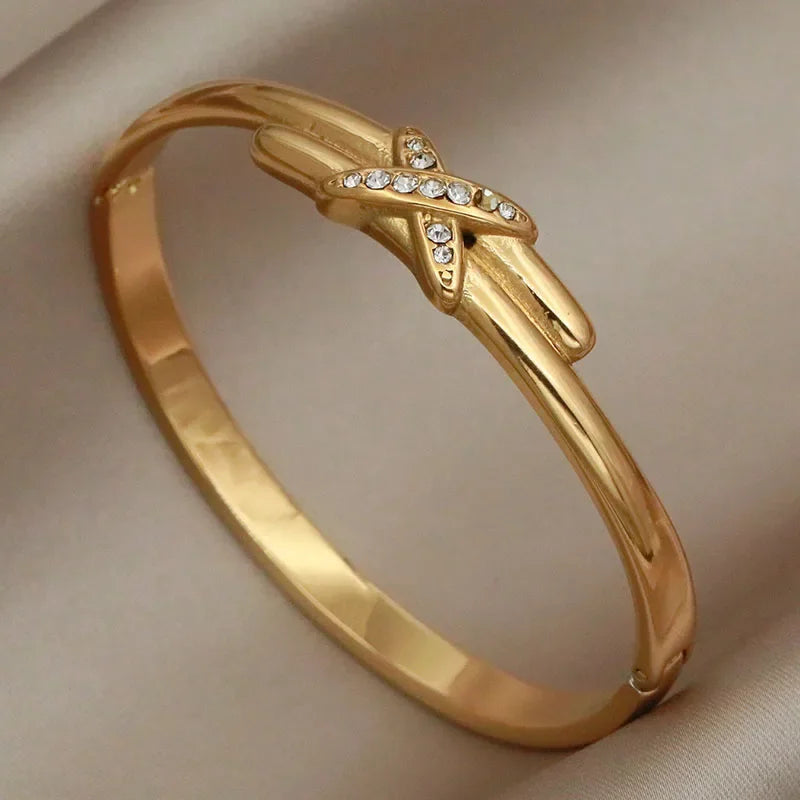 EternaKnot Bangle | Crystal Knot of Eternal Elegance