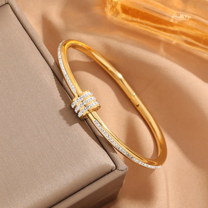 ✨ Eternal Gleam – Titanium Steel Gold Bracelet ✨